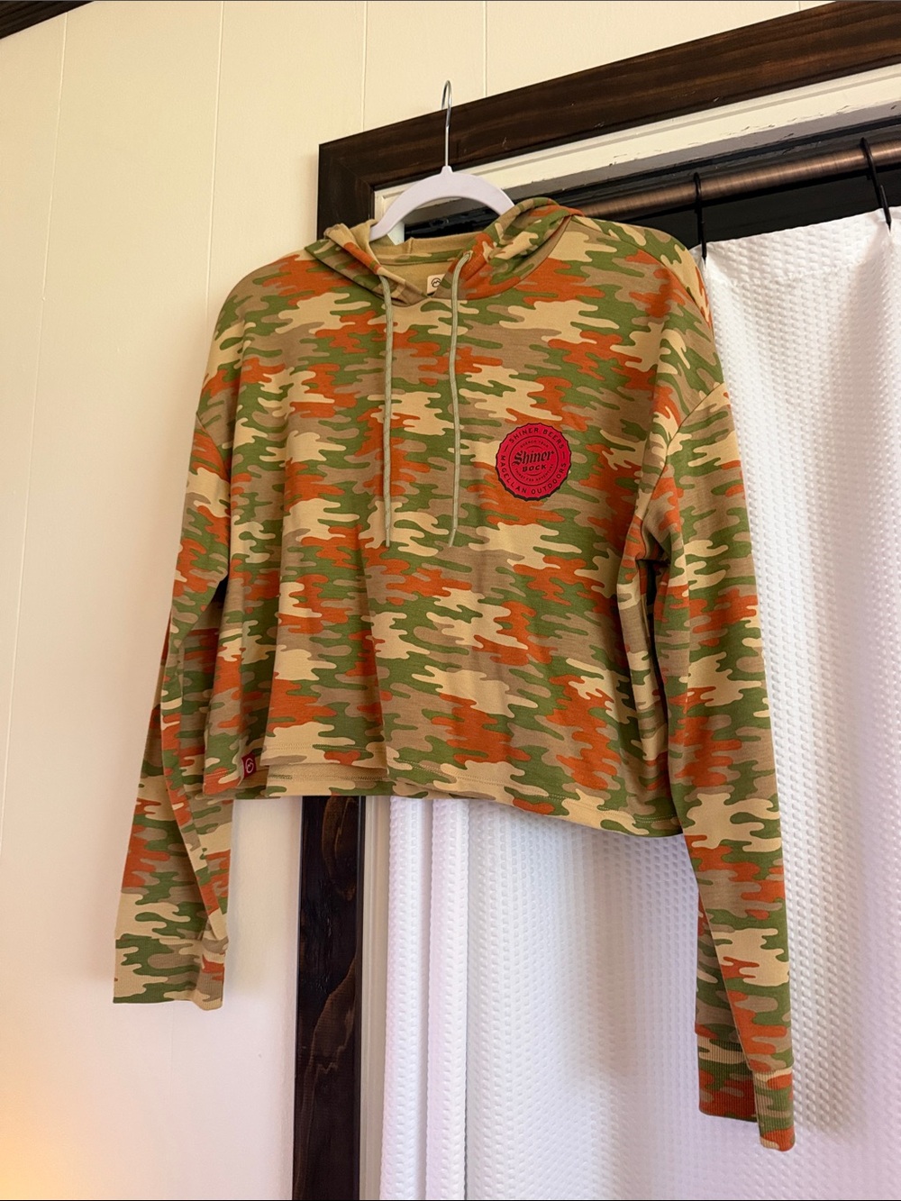 Magellan Outdoors Camo Cropped Hoodie in Green, Tan & Orange